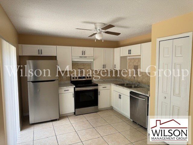 Building Photo - 5083 Luna Negra Dr