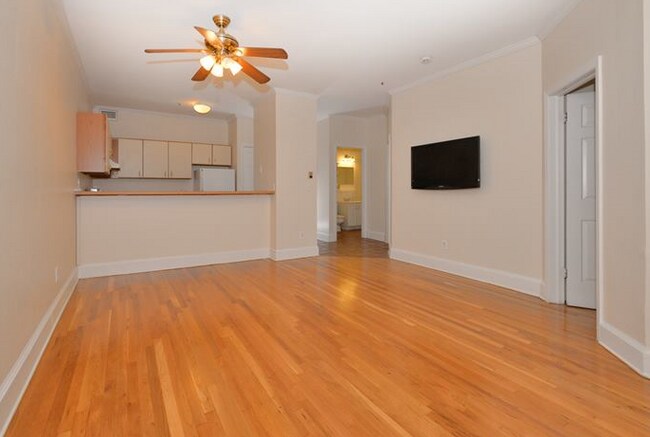 Building Photo - 1115 Willow Ave