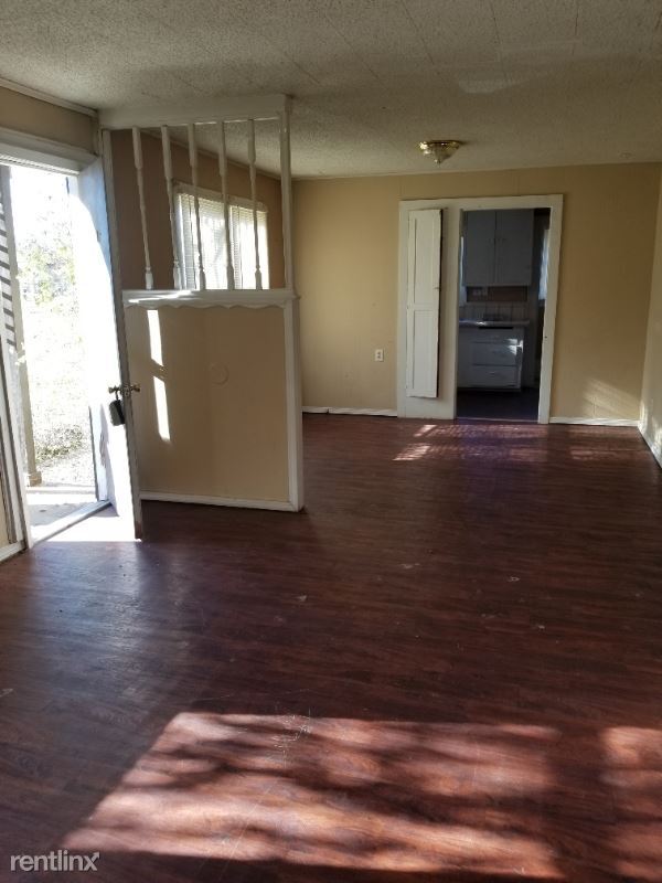 Primary Photo - 500 N Gray St