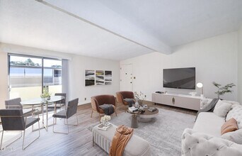 Building Photo - 2707 Montrose Ave