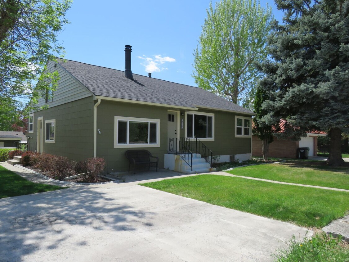 Foto principal - 2622 Rimrock Road