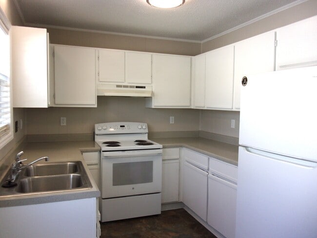 Foto del edificio - 1823 India Hook Rd