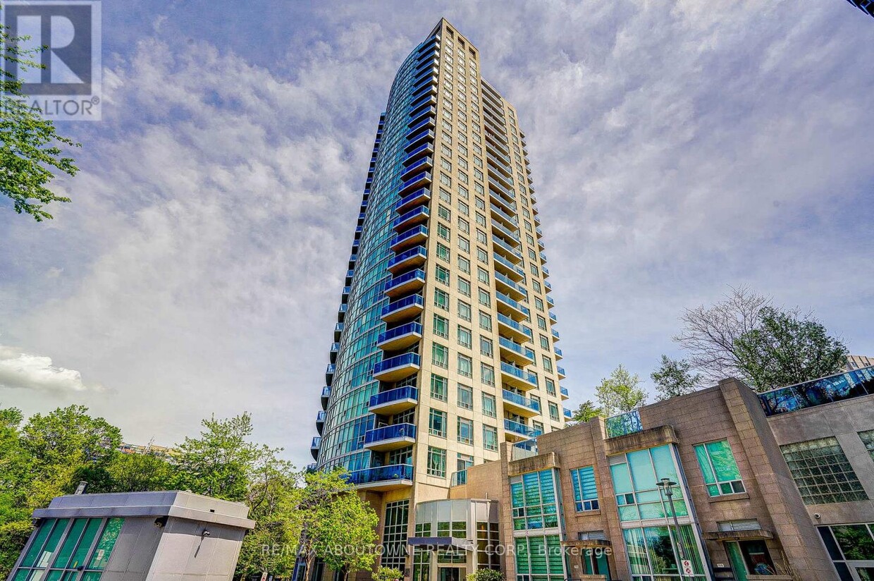 Photo principale - 90 Absolute Ave