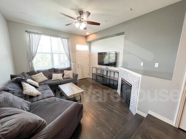 Building Photo - 9381 Ashbury Cir