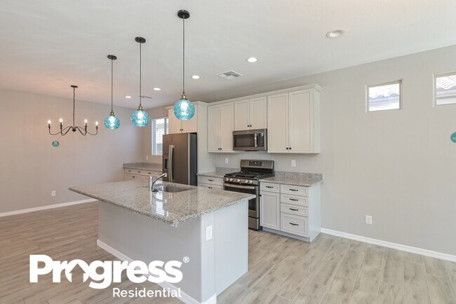 Building Photo - 20887 E Swan Dr