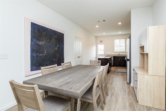 Foto del edificio - 23631 Simmental Rd