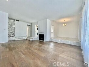 Building Photo - 221 S Gale Dr