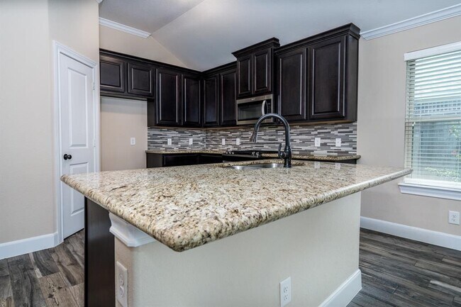 Foto del edificio - 18123 Willow Edge Dr