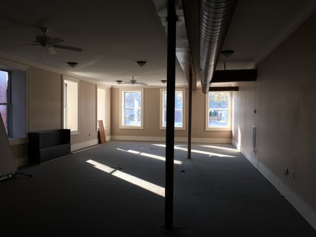 Building Photo - Remsen Lofts
