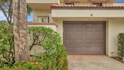 Building Photo - 402 Sea Oats Dr