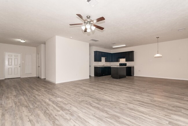 Building Photo - 2851 Silver Tree