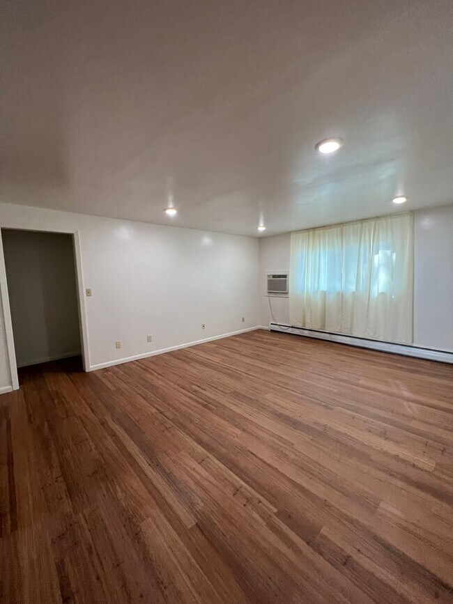 Foto del edificio - 603 N Main St