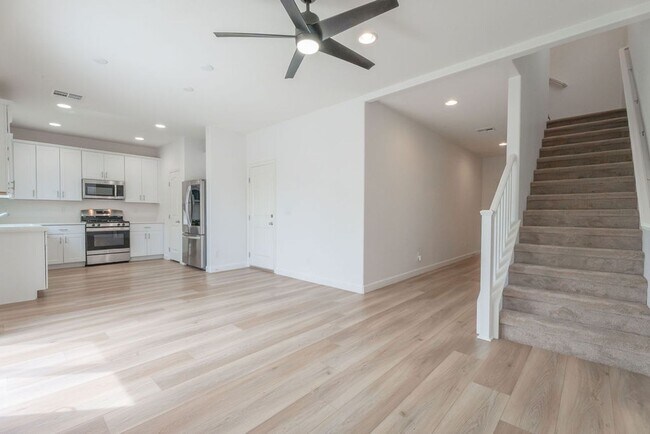 Building Photo - 5474 Enchanted Rose St