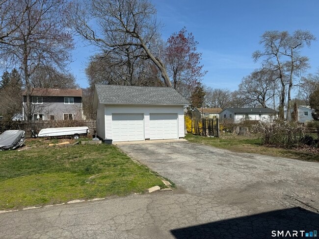 Foto del edificio - 140 Hynes Ave