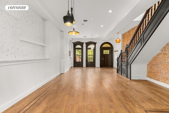 Building Photo - 652 Halsey St