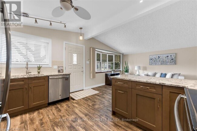 Building Photo - 77 Lawfield Dr