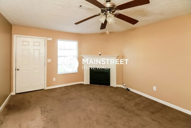 Foto del edificio - 4 Bedroom Pet-Friendly Home in Jonesboro, GA with Main Street Renewal
