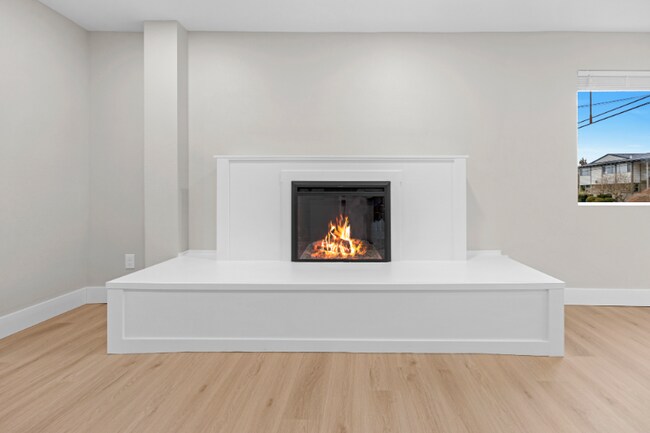 Building Photo - 1412 23rd St NE