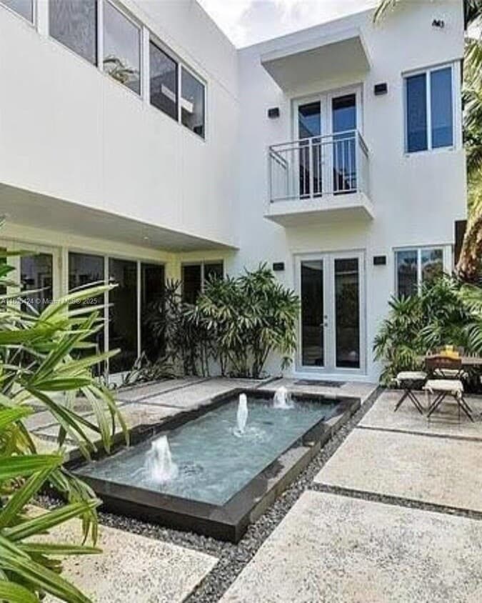 Primary Photo - 6340 SW 80th St