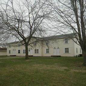 Primary Photo - 406 Oakwood Dr