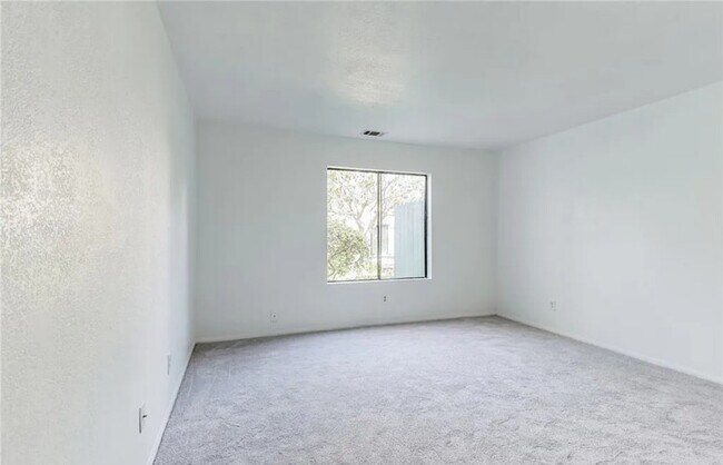 Foto del edificio - 20545 S Vermont Ave