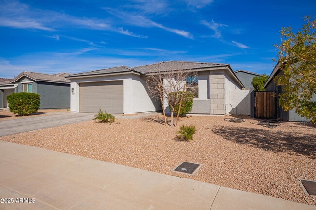Building Photo - 13342 W Lariat Ln