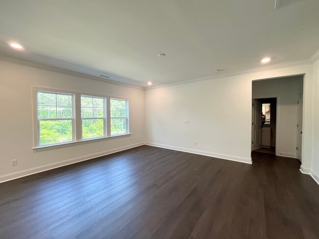 Building Photo - Spacious 5BD, 3BA Knightdale Home with Mod...