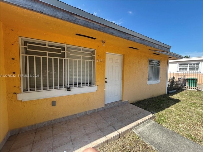 Building Photo - 2421 NW 99th Terrace