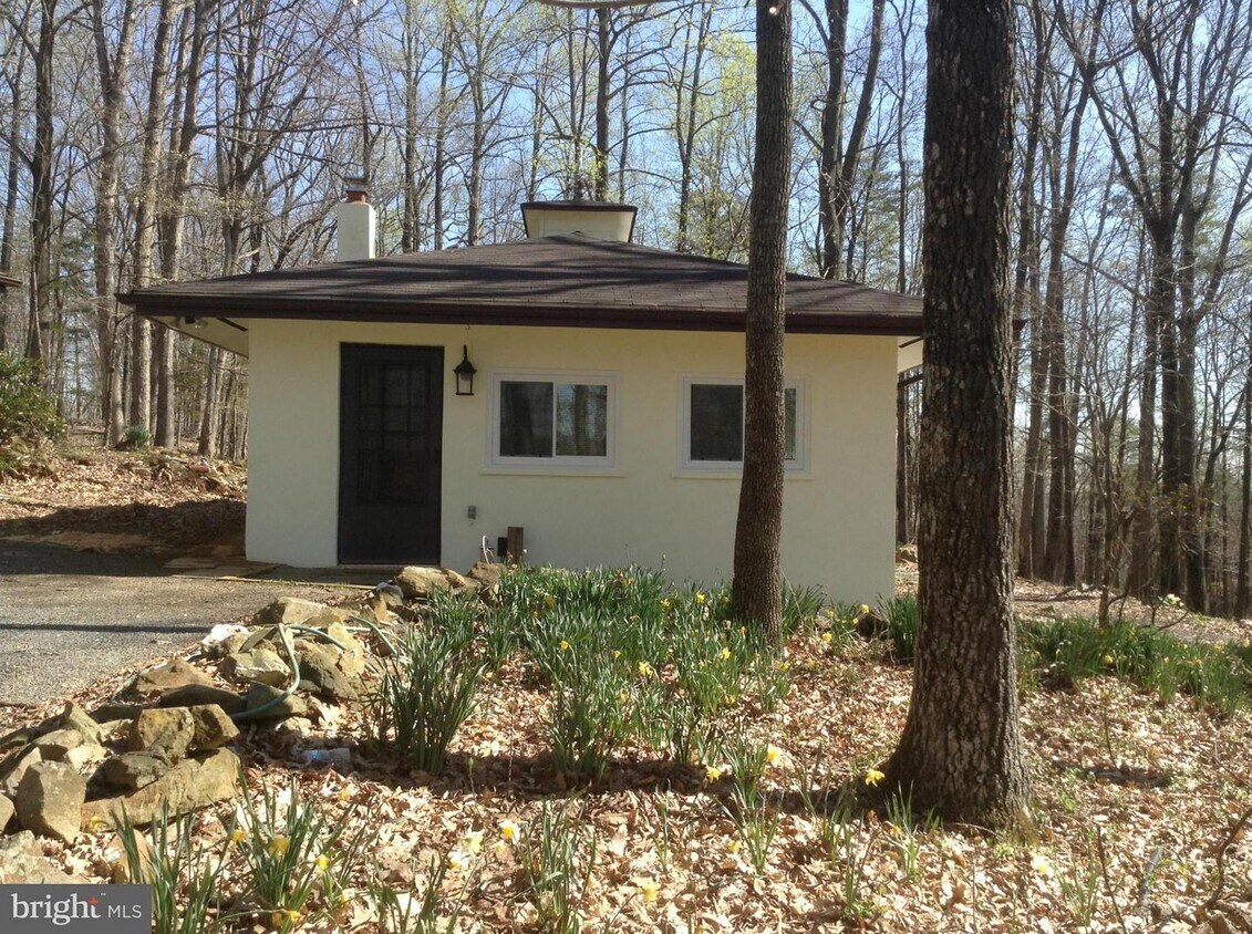 6065 Snow Mountain Rd, Broad Run, VA 20137 House Rental in Broad Run, VA
