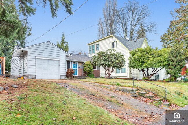 Foto del edificio - 8811 Ashworth Ave N