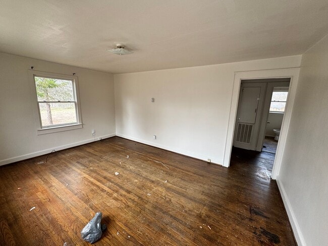 Building Photo - 2/1 located in Shelby, NC (currently worki...