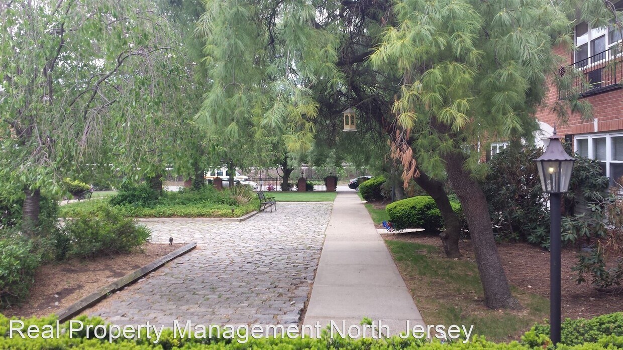 Primary Photo - 1 br, 1 bath House - 25 River Rd #A15