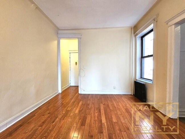 1 bedroom in ASTORIA NY 11103 - 1 bedroom in ASTORIA NY 11103 Apartment