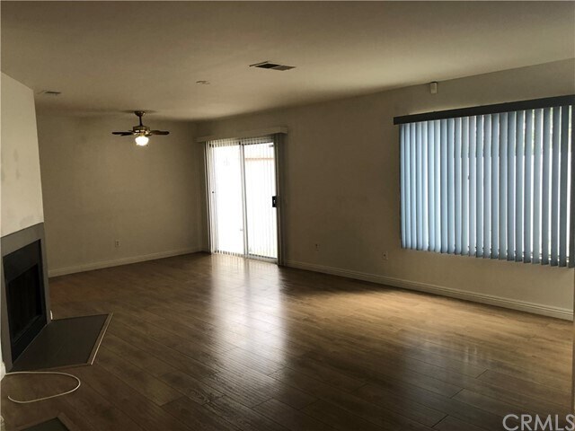 Building Photo - 1210 S Cypress Ave