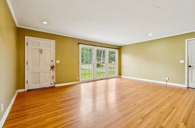 Foto del edificio - Very large 4 bedroom ranch in Donelson, TN...