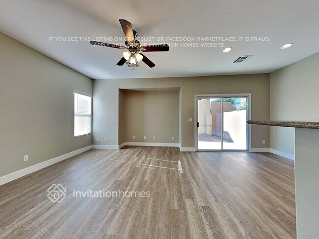 Foto del edificio - 6323 Blushing Willow St