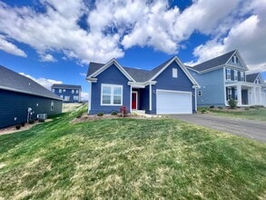 Building Photo - 5016 Forsythia Pl