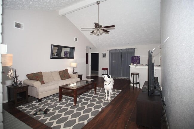 Building Photo - 22619 Braken Carter Ln