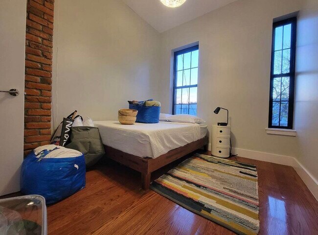 Foto del edificio - 1277 Jefferson Ave