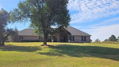 Building Photo - 6301 Hilltop Dr
