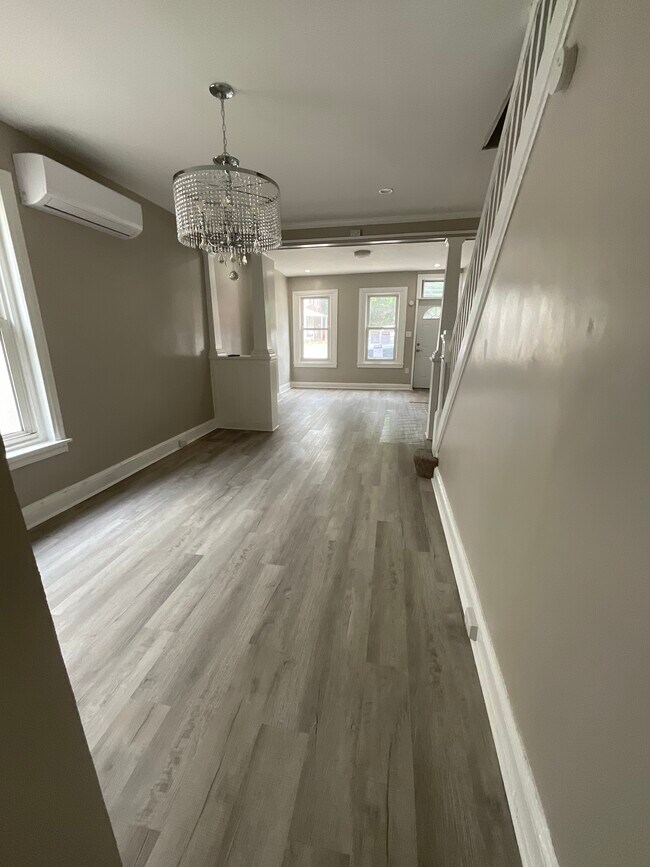 Foto del edificio - 442 E Moore St