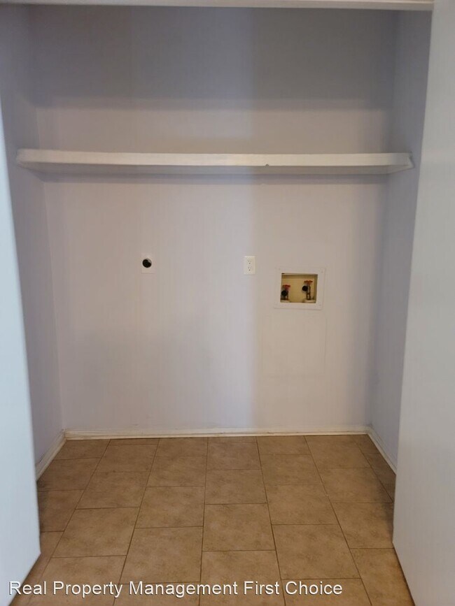 Building Photo - 3 br, 1.5 bath House - 2406 Taft Street
