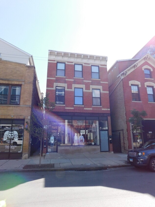 Primary Photo - 1851 W Chicago Ave