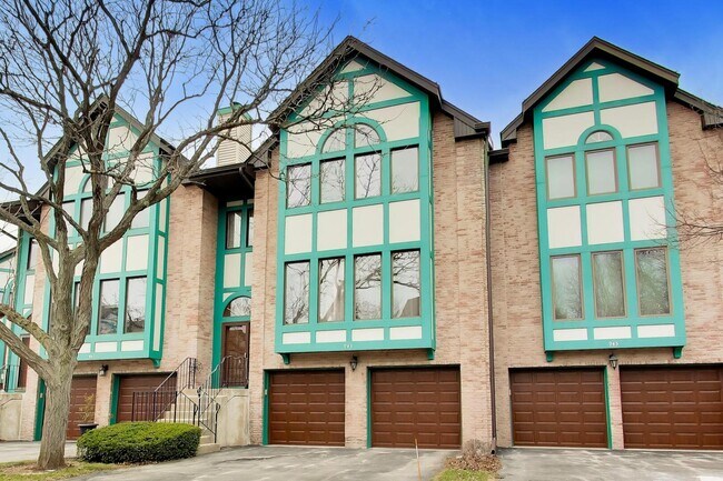 Foto del edificio - 943 W Essex Pl