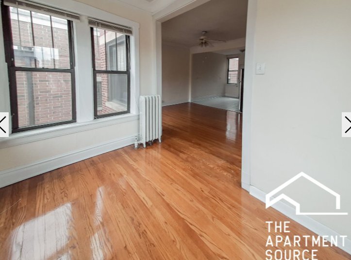 Photo - 2876 N Clark St (Chicago, IL)