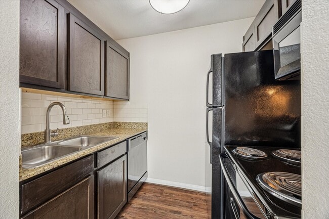 Foto del edificio - 214 W 17th St