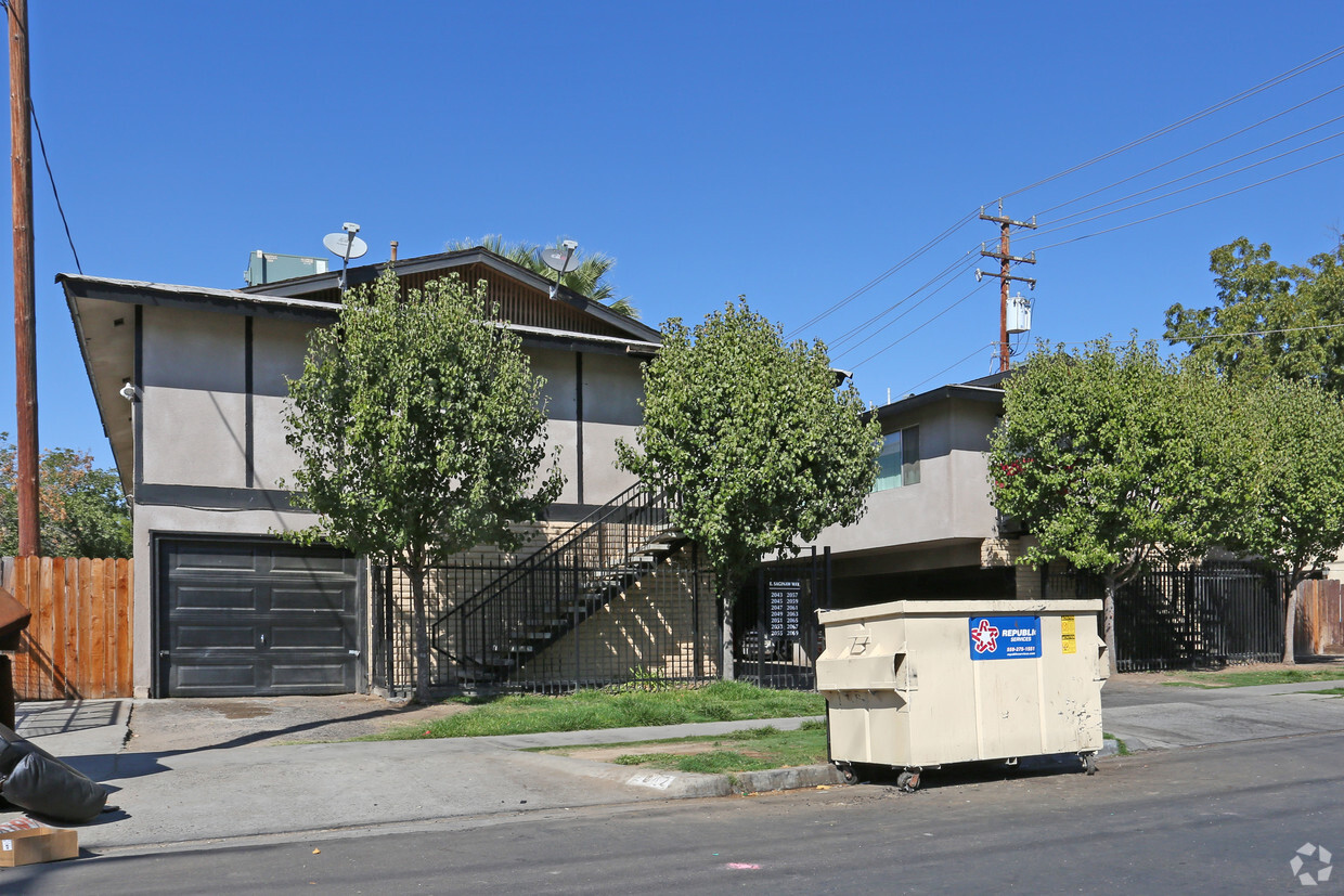 Building Photo - Twin Palms Apartments