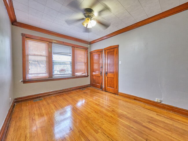 Building Photo - 3016 W 41st St
