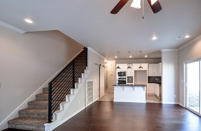 Photo - 635 N Keats Dr House