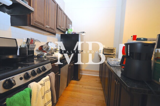 Building Photo - 15 Aberdeen St